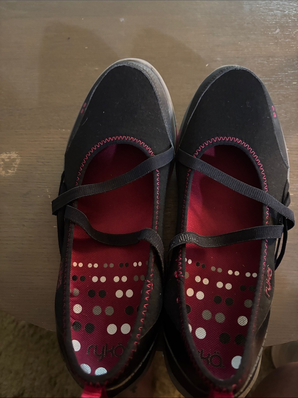 Women’s Black and Pink Casual Flats